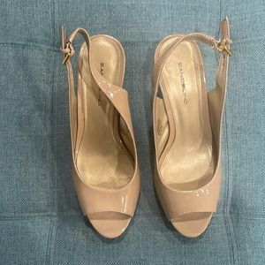 Open toe tan patent leather heels